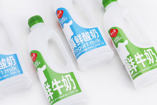 巴氏牛奶365完美体育
·澳士兰家庭装上市